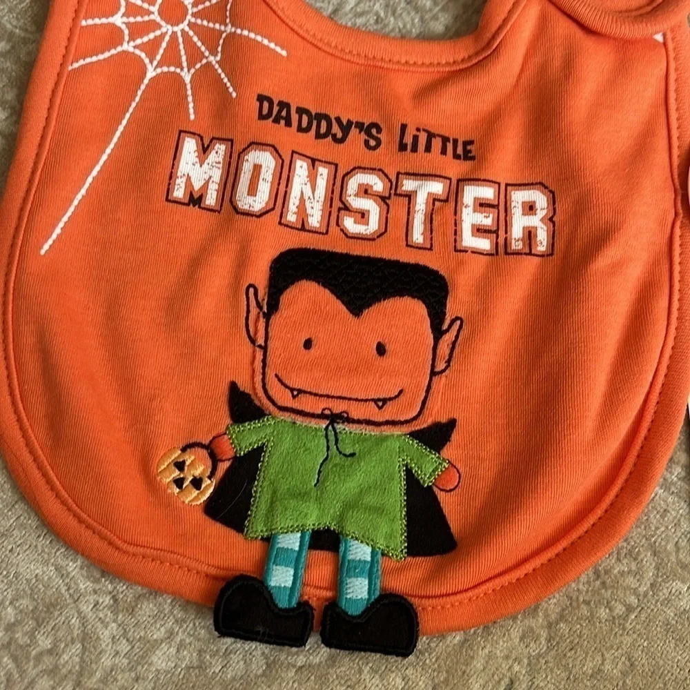 Brand New Set of 2 Carter’s Cloth Baby Bibs Orange Halloween Tiger Jungle Animal